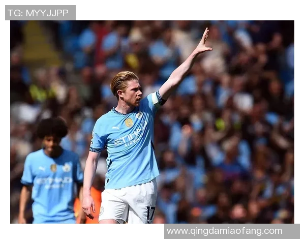 欧冠激战巴萨与那不勒斯握手言和红牌争议引发全场热议