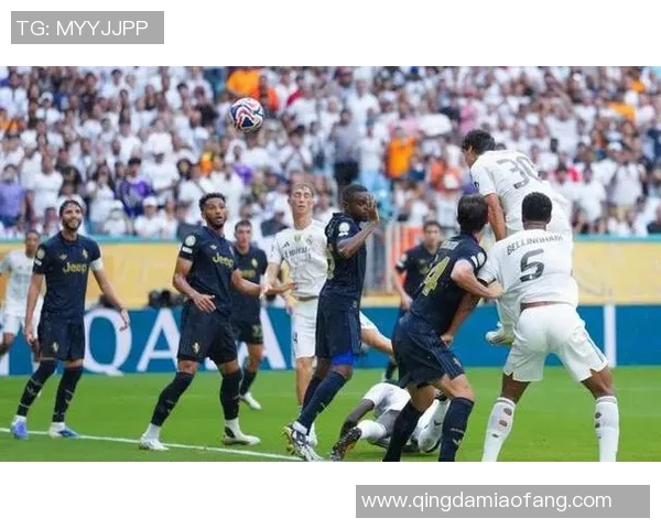 国王杯精彩对决皇马凭借绝杀战胜那不勒斯全场沸腾 国王杯精彩对决皇马凭借绝杀战胜那不勒斯全场沸腾