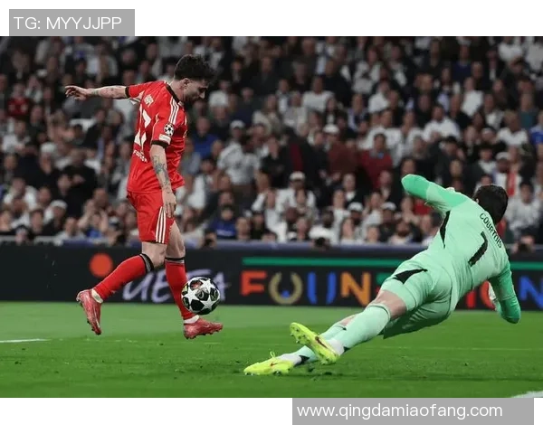 友谊赛激战莱比锡与本菲卡平局红牌争议引发全场热议